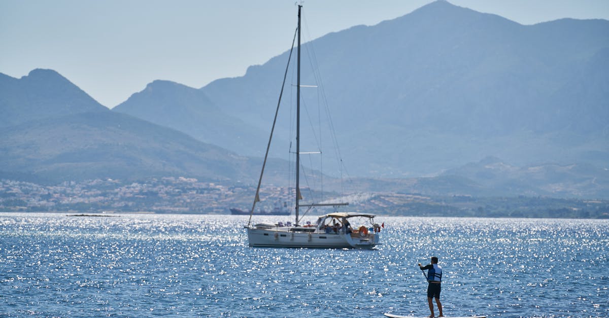 Who is eligible for government free hot water systems in NSW?